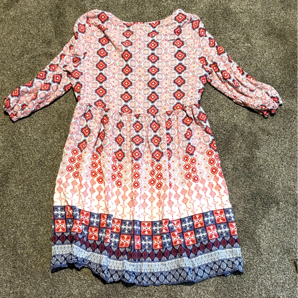 Patterned Dress - Picture 2 of 3